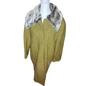 New Port News Vintage Beauty Coat